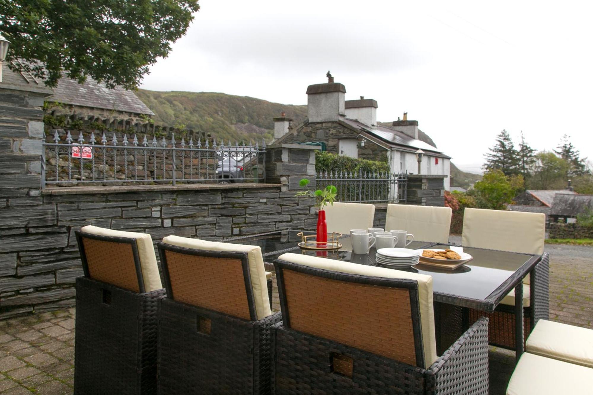 Luxury Home 10 Min To Snowdonia Football Table Tremadog Exterior photo